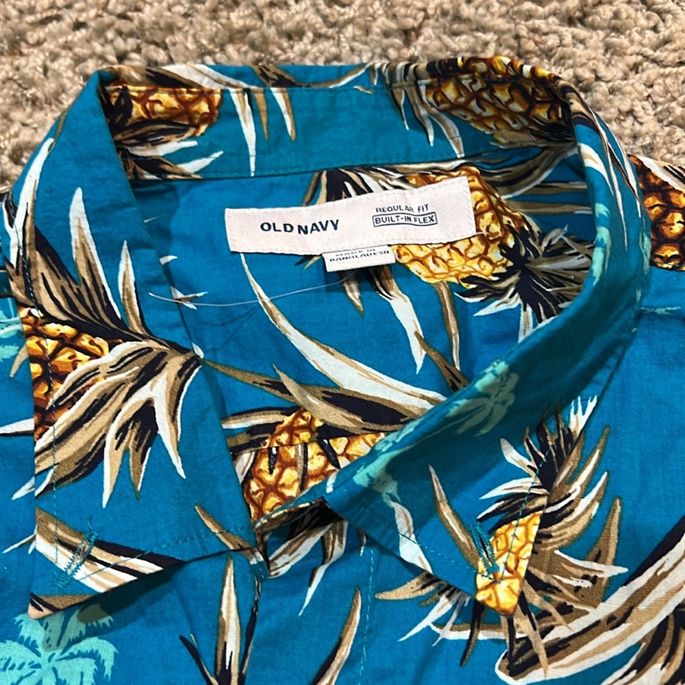NEW Men’s Hawaiian Themed Shirt (XL) - Picture 4 of 6